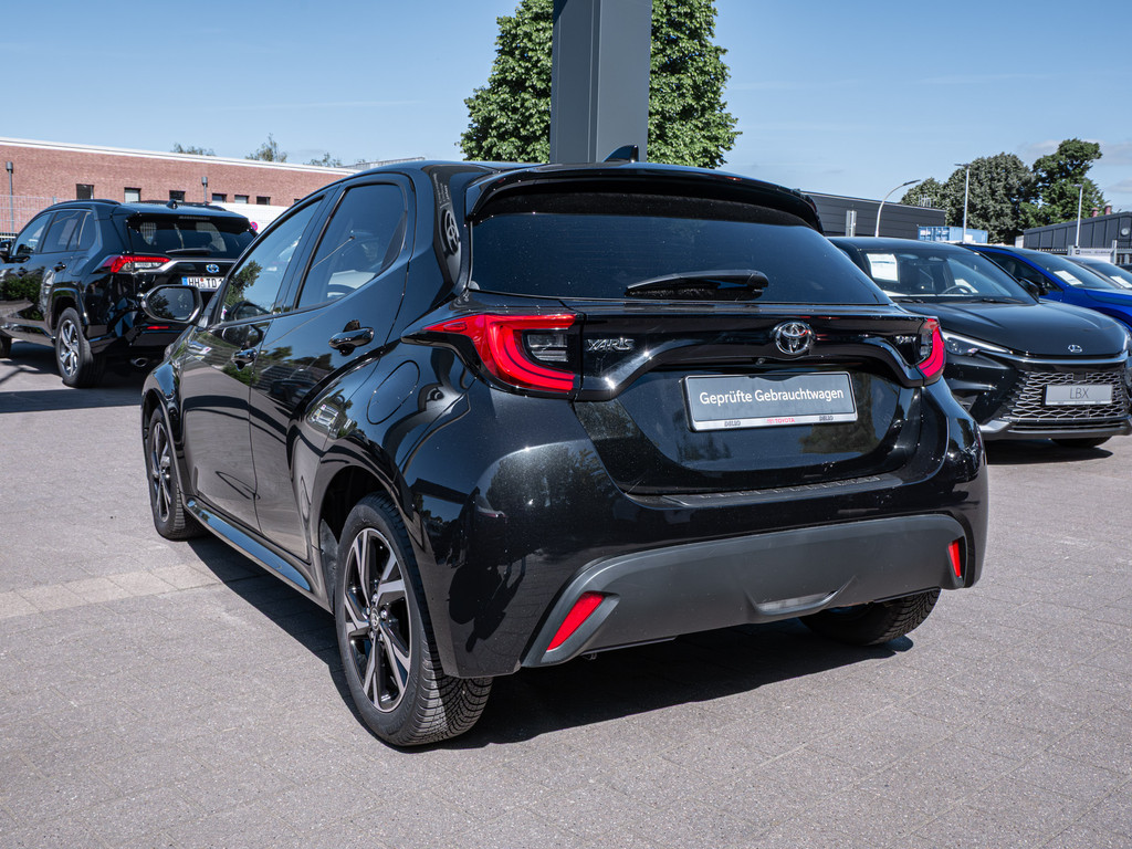Fahrzeugansicht TOYOTA Yaris Hybrid 1.5 VVT-i Team D - Bild 38