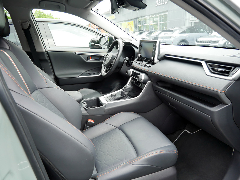 Fahrzeugansicht TOYOTA RAV4 2.5 Hybrid 4x4 Adventure - Bild 27