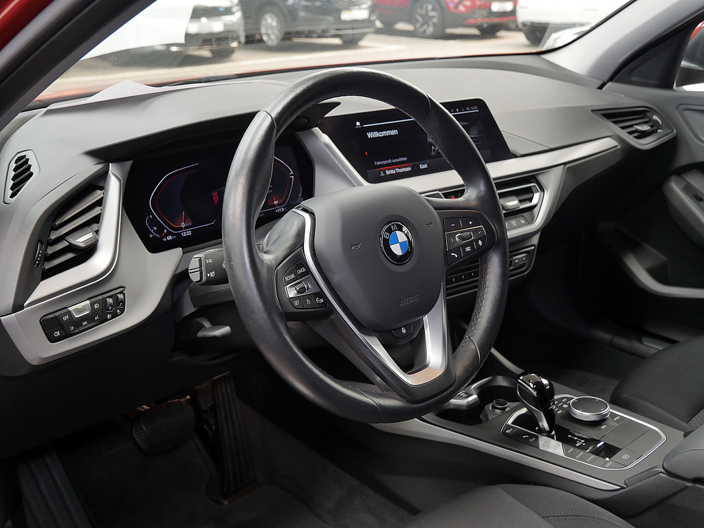 Fahrzeugansicht BMW 116 i Advantage - Bild 6