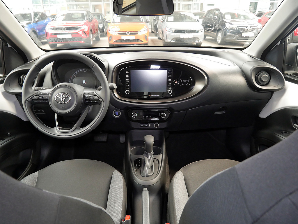 Fahrzeugansicht TOYOTA Aygo X 1.0 Play - Bild 2