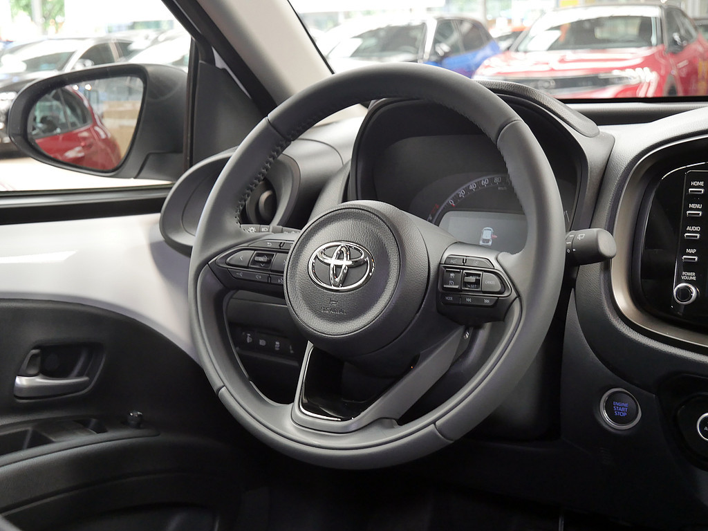 Fahrzeugansicht TOYOTA Aygo X 1.0 Play - Bild 3