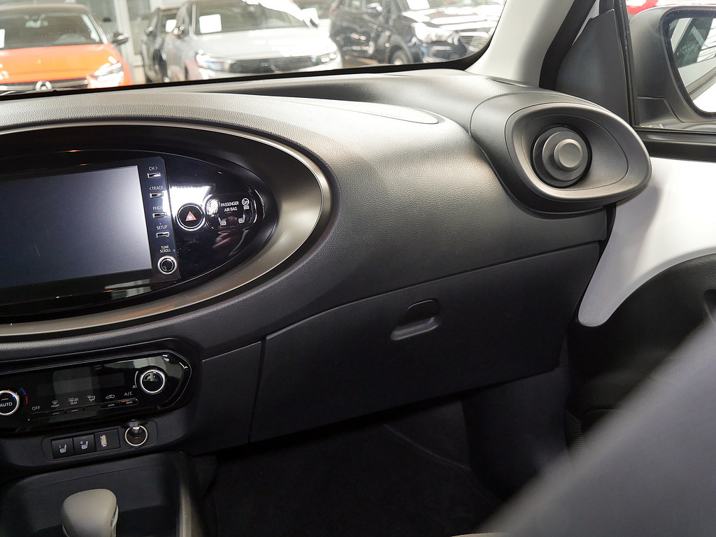 Fahrzeugansicht TOYOTA Aygo X 1.0 Play - Bild 4
