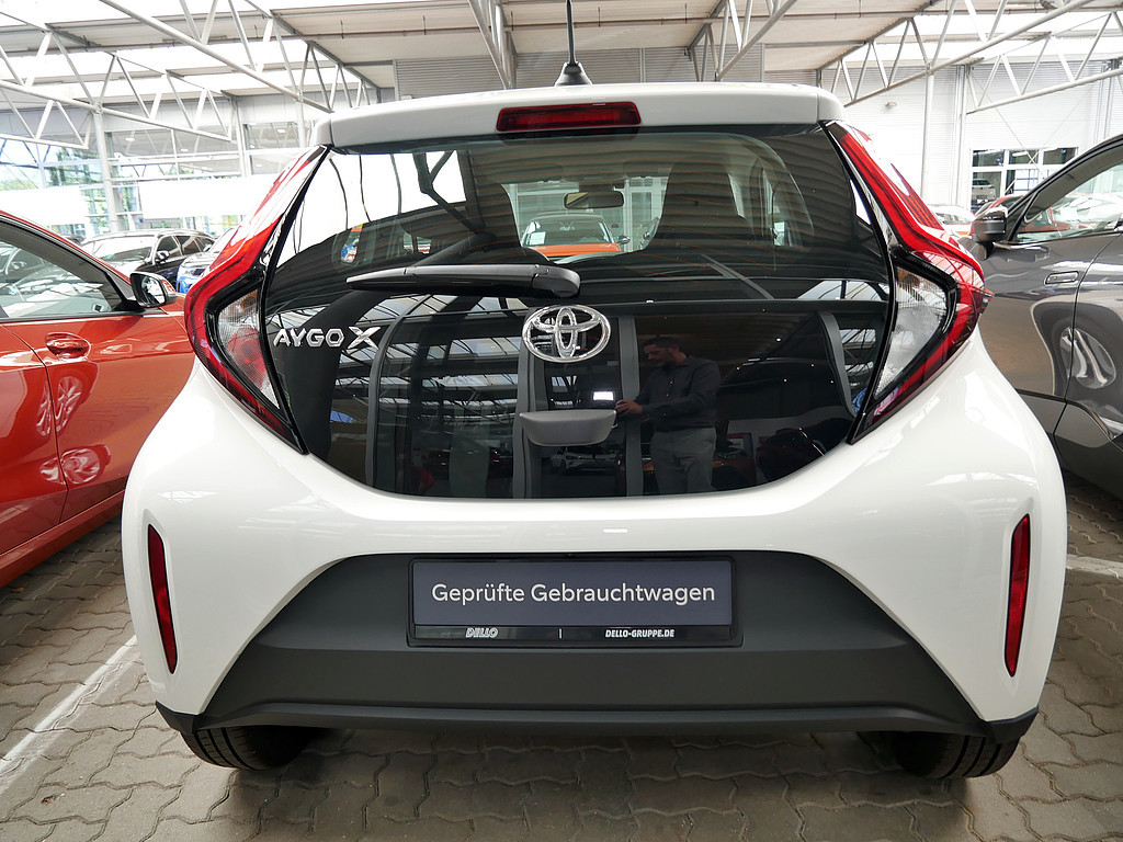 Fahrzeugansicht TOYOTA Aygo X 1.0 Play - Bild 27