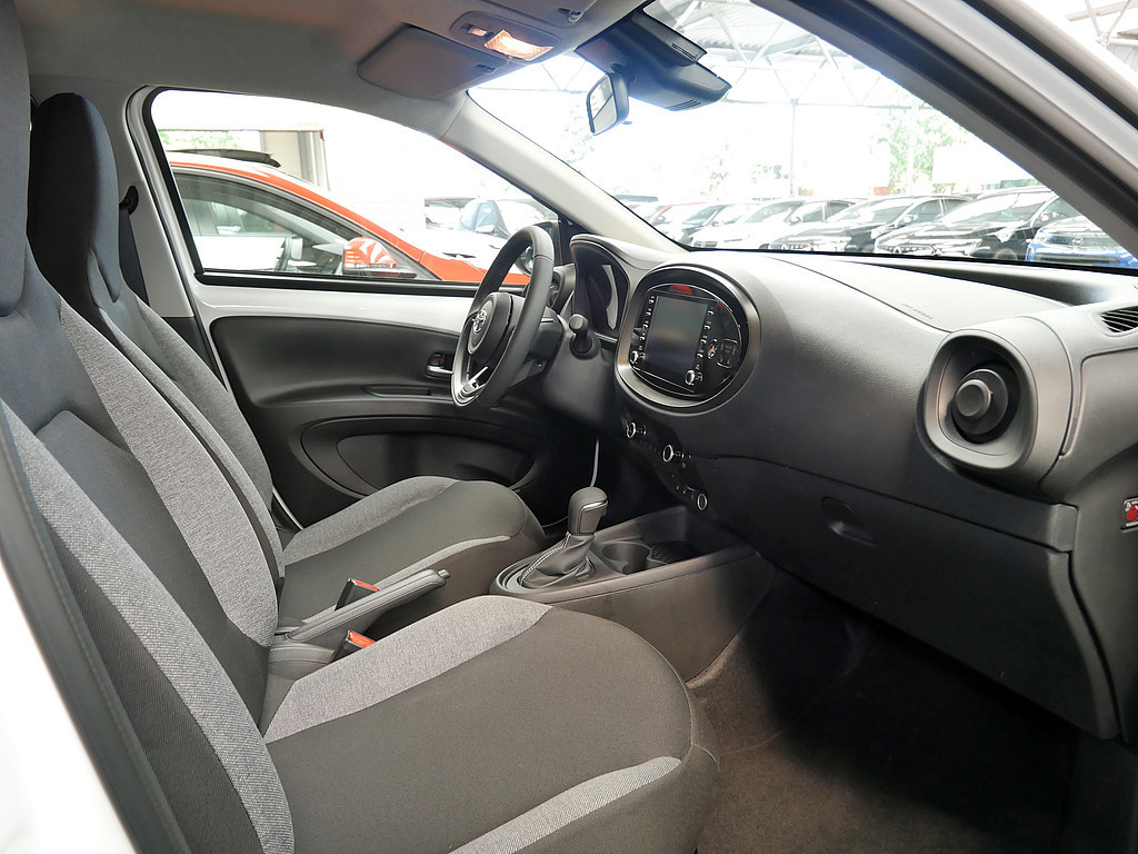 Fahrzeugansicht TOYOTA Aygo X 1.0 Play - Bild 30