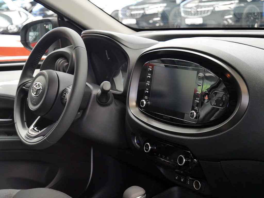Fahrzeugansicht TOYOTA Aygo X 1.0 Play - Bild 31