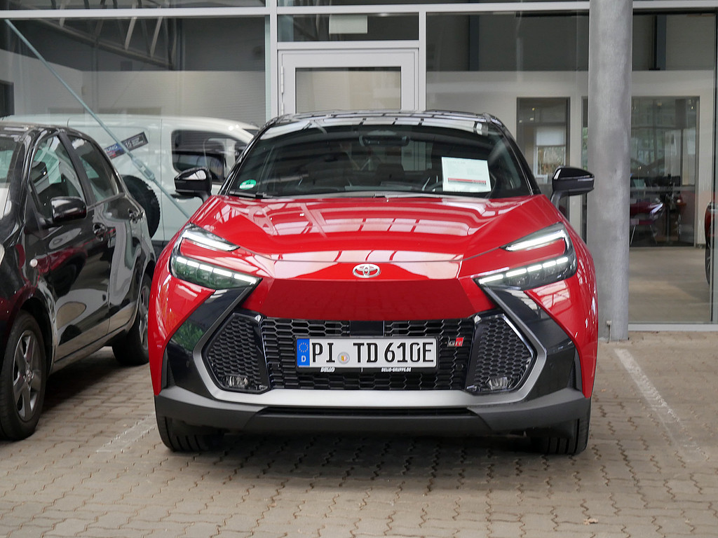 Fahrzeugansicht TOYOTA C-HR 2.0 Plug-In Hybrid FWD GR Sport - Bild 12