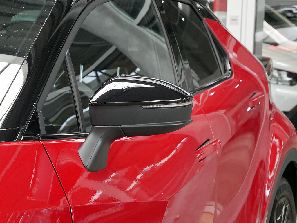 Fahrzeugansicht TOYOTA C-HR 2.0 Plug-In Hybrid FWD GR Sport - Bild 31