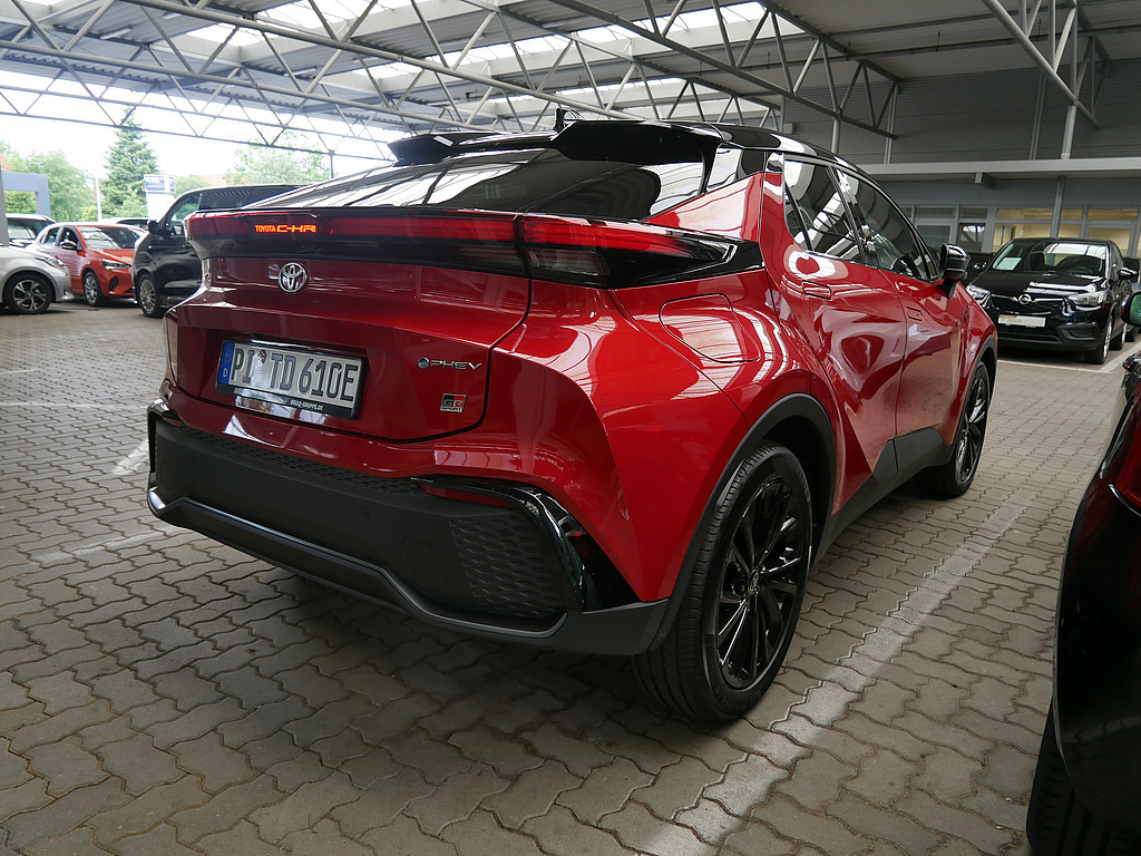 Fahrzeugansicht TOYOTA C-HR 2.0 Plug-In Hybrid FWD GR Sport - Bild 34