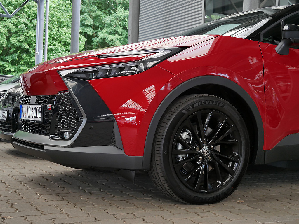 Fahrzeugansicht TOYOTA C-HR 2.0 Plug-In Hybrid FWD GR Sport - Bild 36