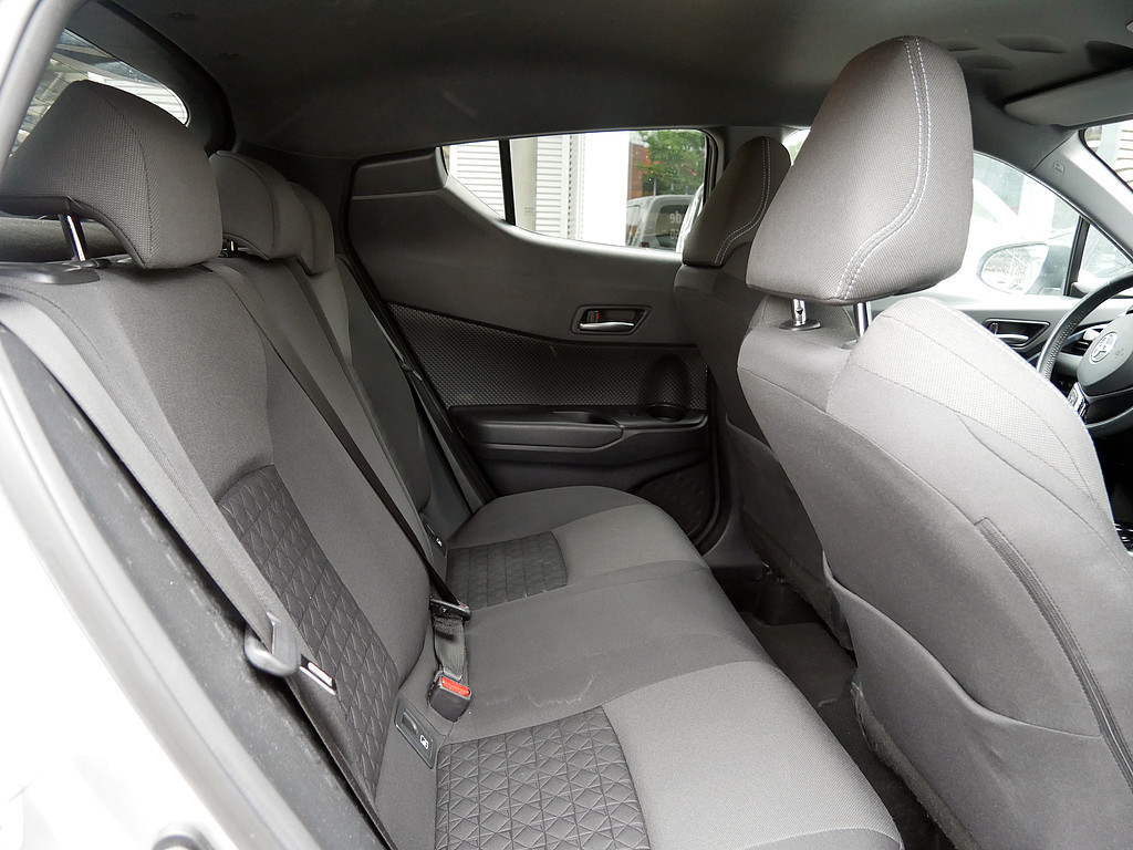 Fahrzeugansicht TOYOTA C-HR 2.0 Hybrid Team D - Bild 2