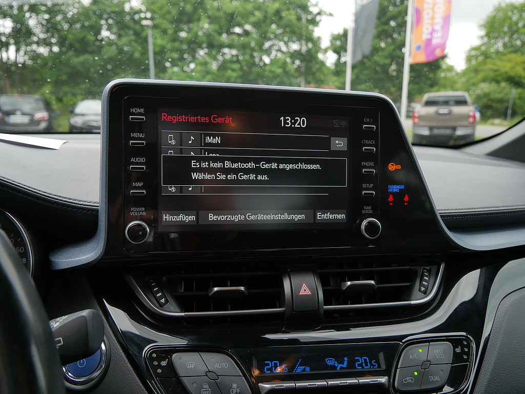Fahrzeugansicht TOYOTA C-HR 2.0 Hybrid Team D - Bild 19