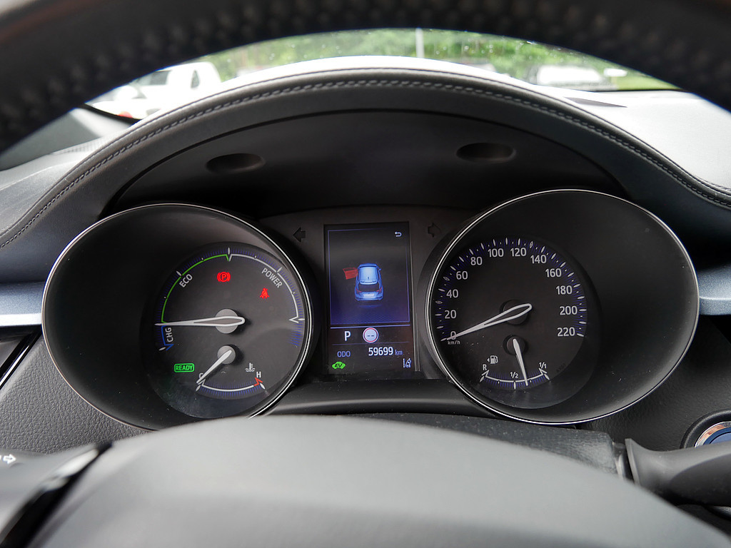 Fahrzeugansicht TOYOTA C-HR 2.0 Hybrid Team D - Bild 24