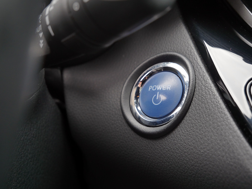 Fahrzeugansicht TOYOTA C-HR 2.0 Hybrid Team D - Bild 28