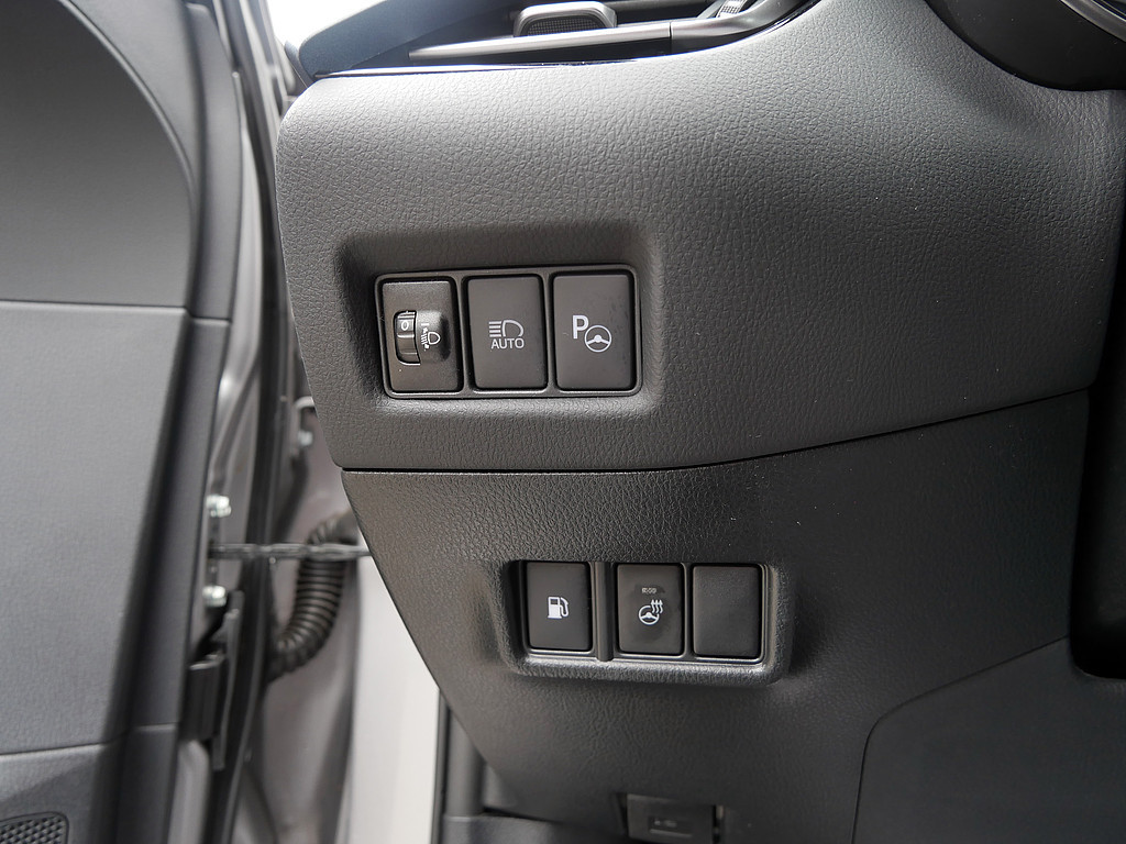 Fahrzeugansicht TOYOTA C-HR 2.0 Hybrid Team D - Bild 31