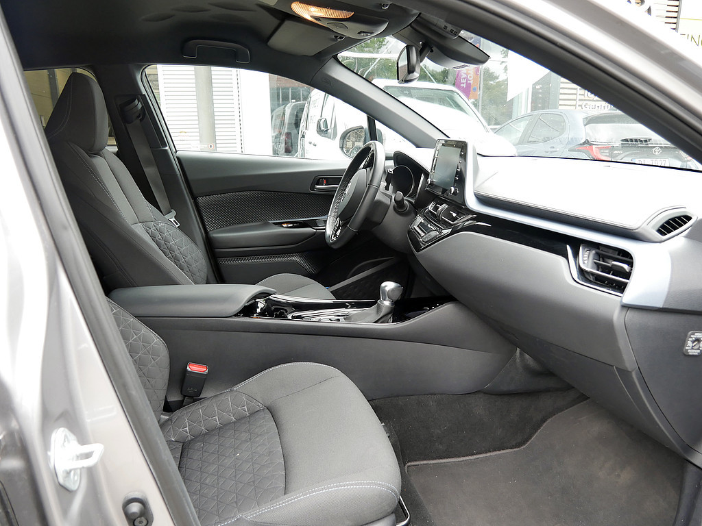 Fahrzeugansicht TOYOTA C-HR 2.0 Hybrid Team D - Bild 36
