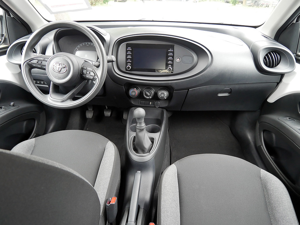 Fahrzeugansicht TOYOTA Aygo 1.0 X - Bild 2