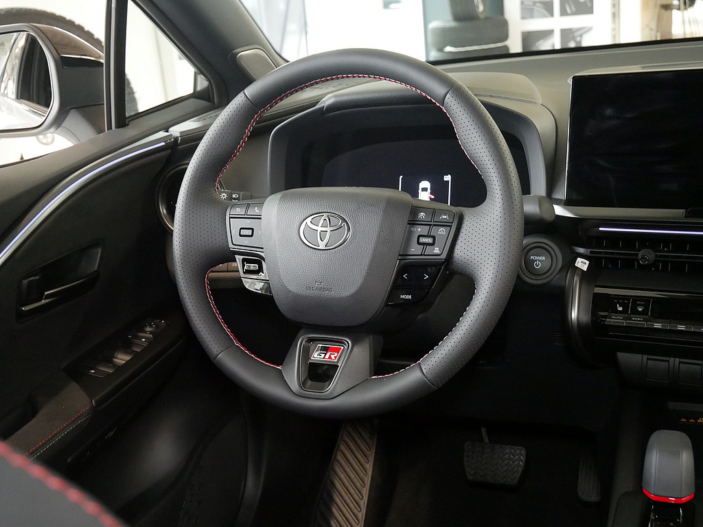 Fahrzeugansicht TOYOTA C-HR 2.0 Plug-In Hybrid GR Sport - Bild 4