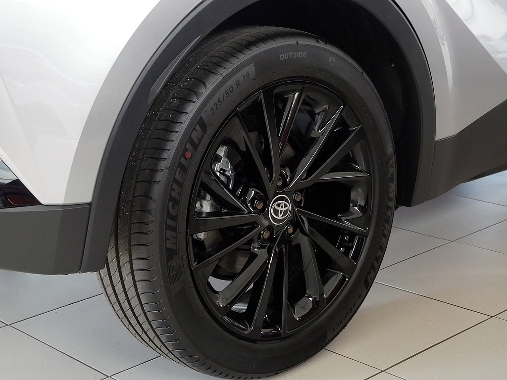Fahrzeugansicht TOYOTA C-HR 2.0 Plug-In Hybrid GR Sport - Bild 7