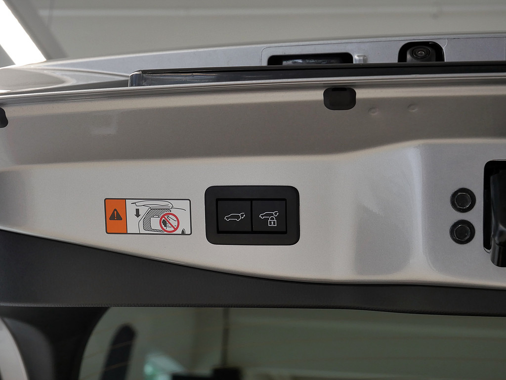 Fahrzeugansicht TOYOTA C-HR 2.0 Plug-In Hybrid GR Sport - Bild 10