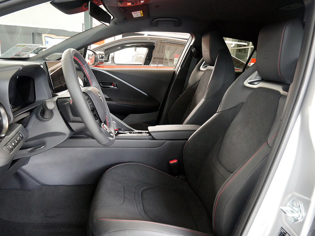 Fahrzeugansicht TOYOTA C-HR 2.0 Plug-In Hybrid GR Sport - Bild 16