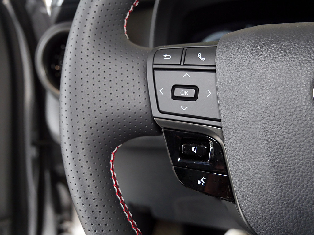 Fahrzeugansicht TOYOTA C-HR 2.0 Plug-In Hybrid GR Sport - Bild 29