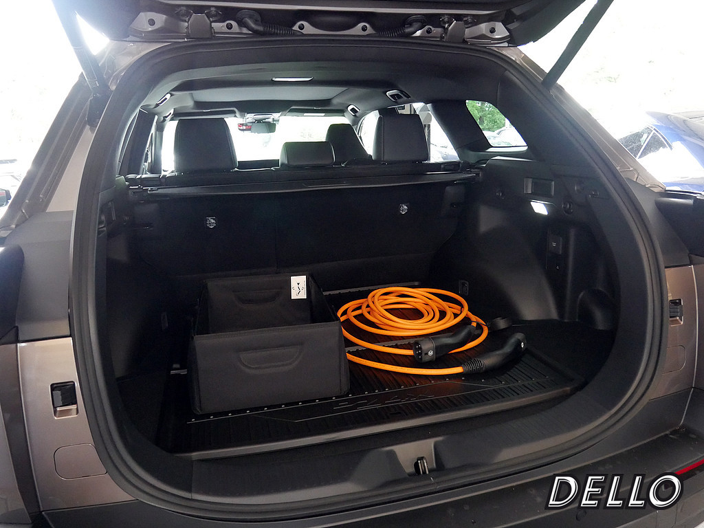 Fahrzeugansicht TOYOTA bZ4X AWD Lounge - Bild 6