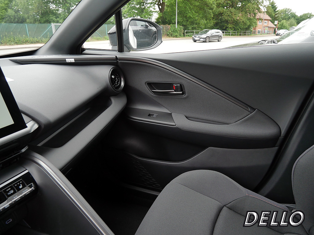 Fahrzeugansicht TOYOTA C-HR 2.0 Plug-In Hybrid FWD Teamplayer - Bild 18