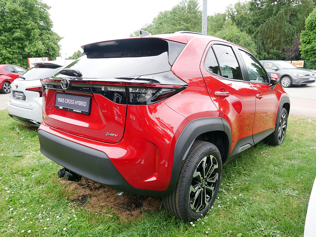 Fahrzeugansicht TOYOTA Yaris Cross 1.5 Hybrid FWD Teamplayer - Bild 31