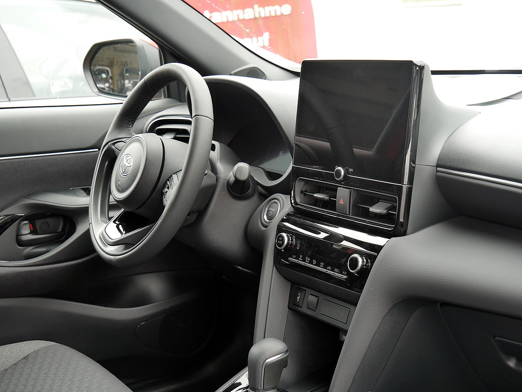 Fahrzeugansicht TOYOTA Yaris Cross 1.5 Hybrid FWD Teamplayer - Bild 33