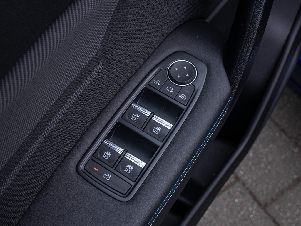 Fahrzeugansicht RENAULT Captur Phase 2 Esprit Alpine E-Tech Full Hybrid 145 - Bild 40