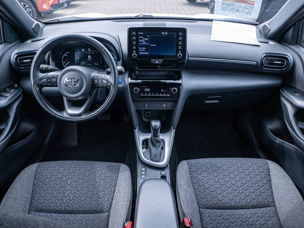 Fahrzeugansicht TOYOTA Yaris Cross Hybrid Team D - Bild 7
