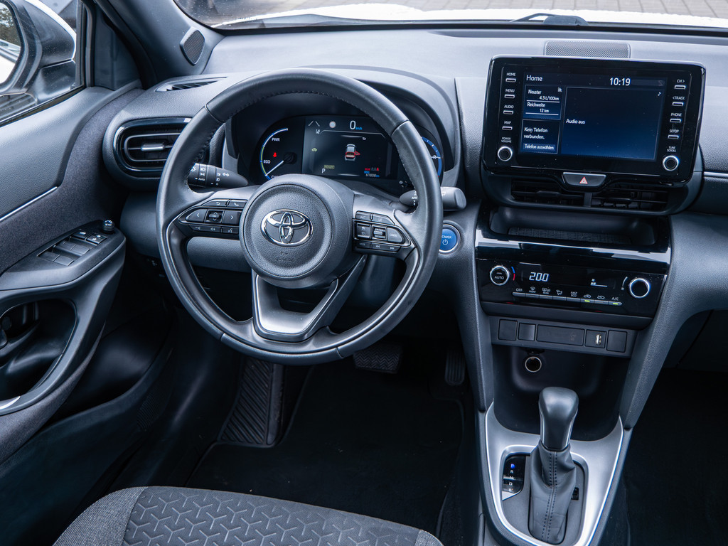 Fahrzeugansicht TOYOTA Yaris Cross Hybrid Team D - Bild 8