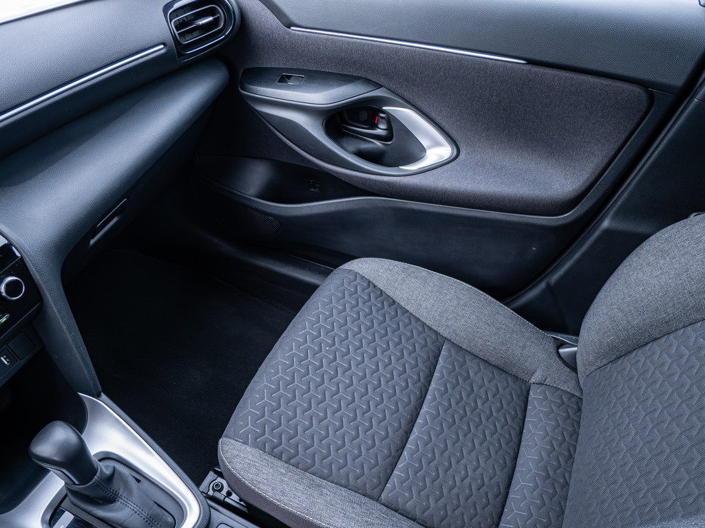 Fahrzeugansicht TOYOTA Yaris Cross Hybrid Team D - Bild 19
