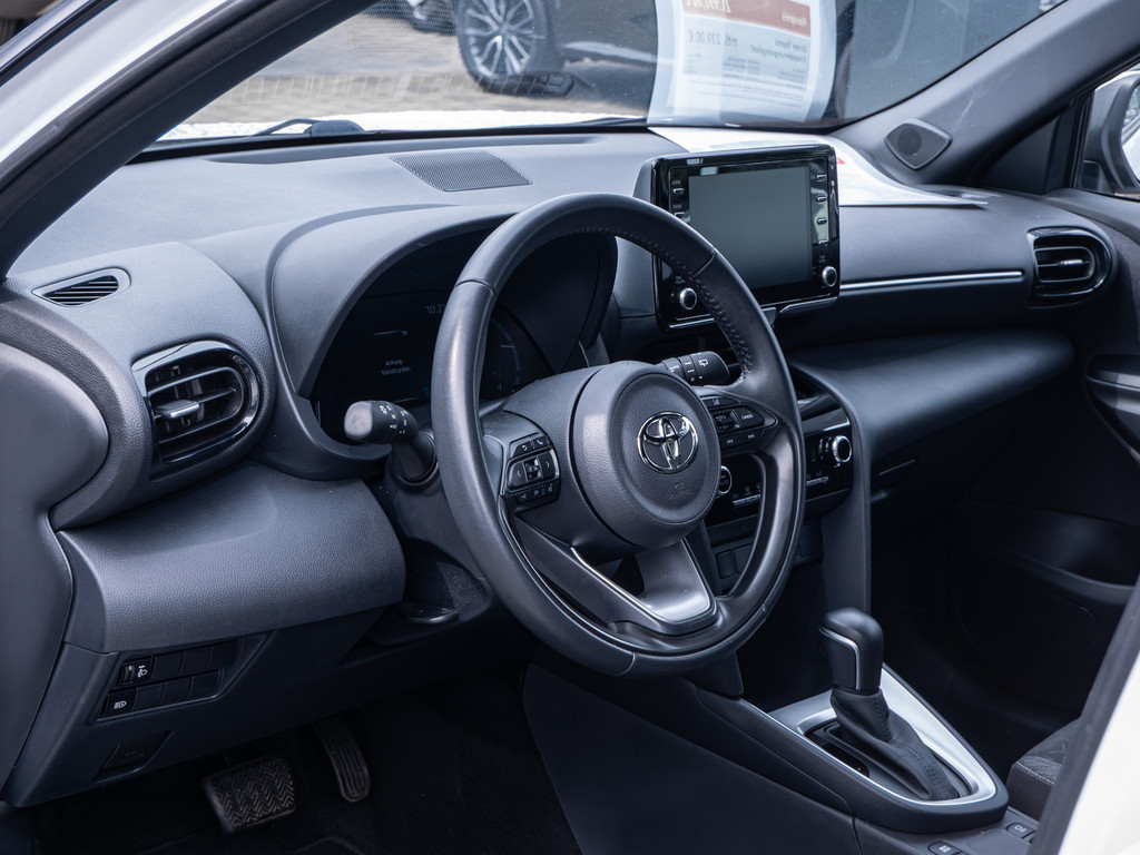 Fahrzeugansicht TOYOTA Yaris Cross Hybrid Team D - Bild 30