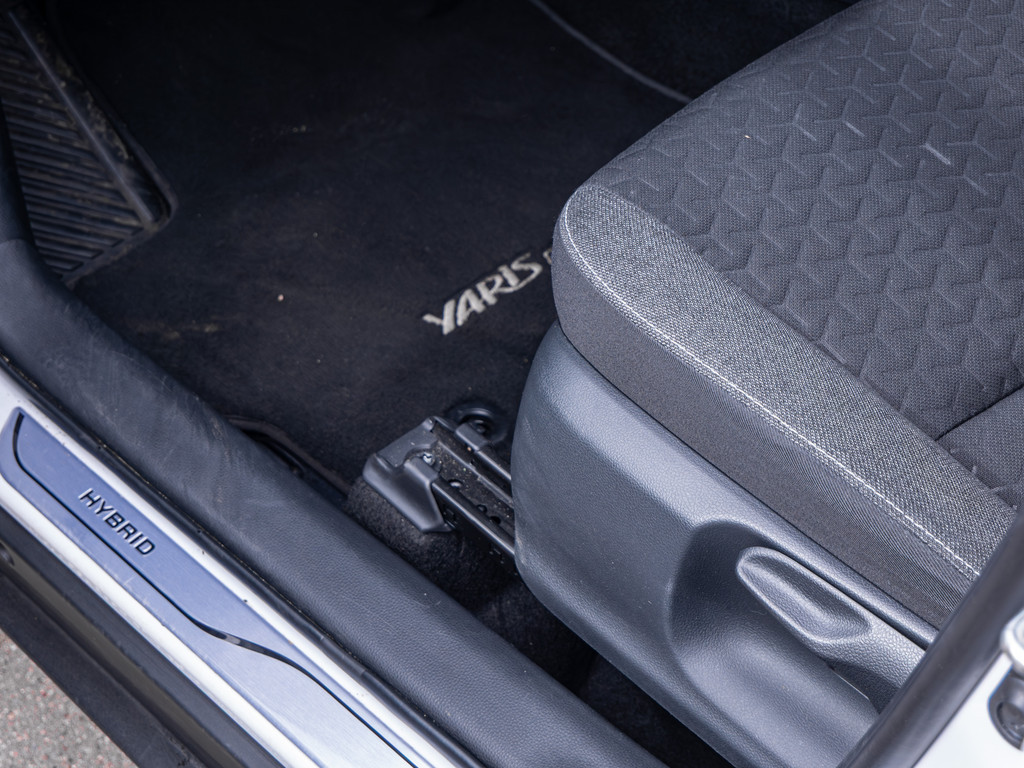 Fahrzeugansicht TOYOTA Yaris Cross Hybrid Team D - Bild 31