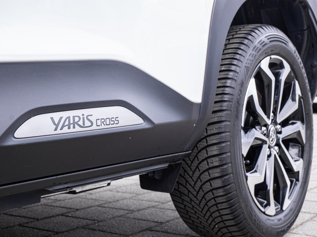 Fahrzeugansicht TOYOTA Yaris Cross Hybrid Team D - Bild 40