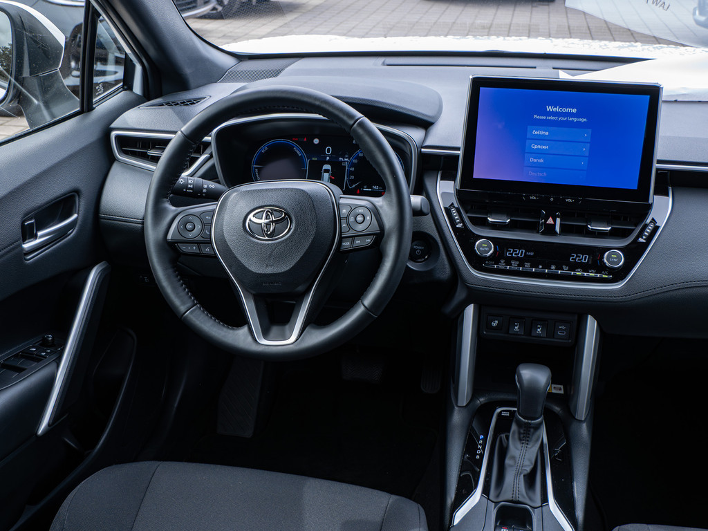 Fahrzeugansicht TOYOTA Corolla Cross 2.0 Hybrid Team D - Bild 6