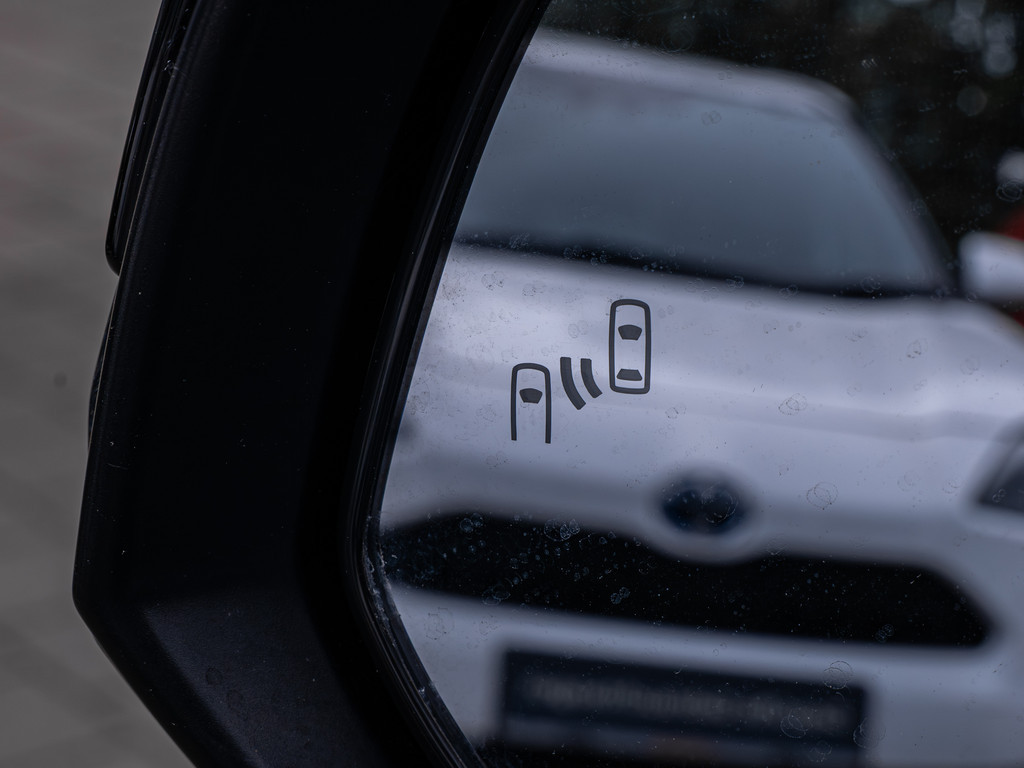 Fahrzeugansicht TOYOTA RAV4 2.5 Plug-in Hybrid 4x4 - Bild 3
