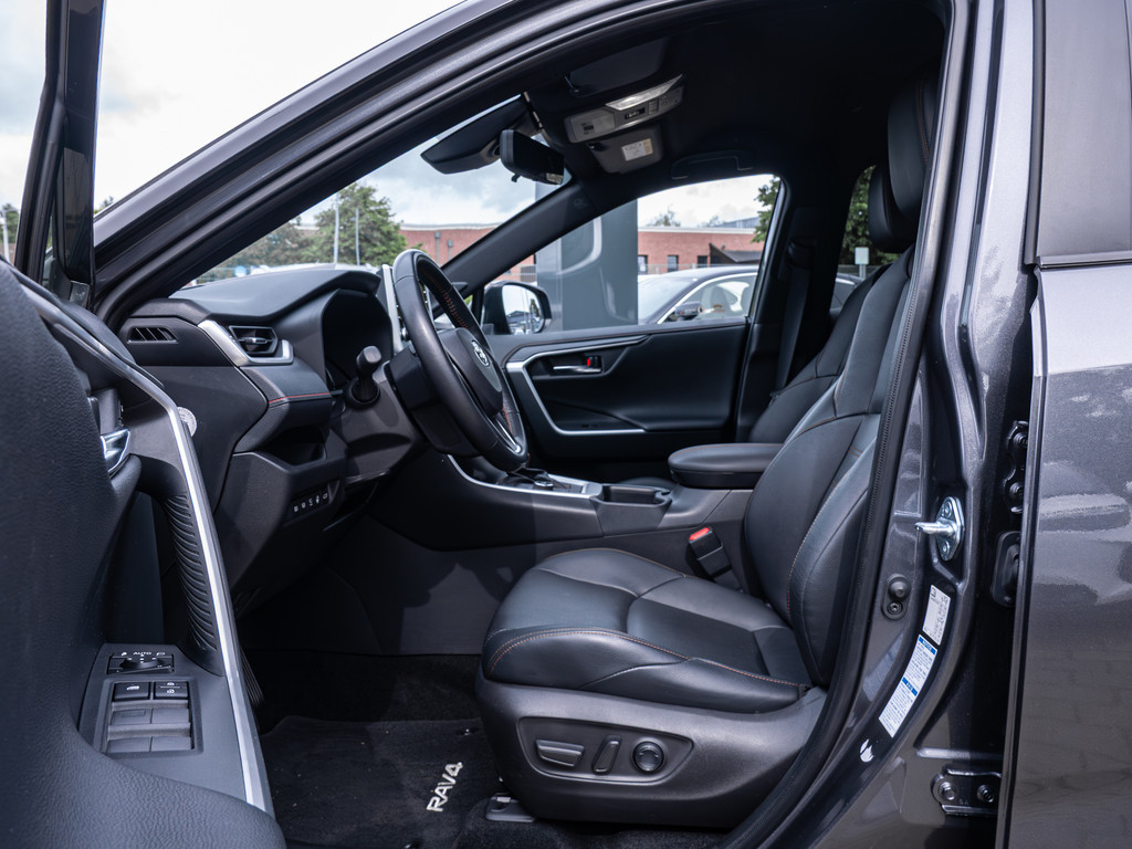 Fahrzeugansicht TOYOTA RAV4 2.5 Plug-in Hybrid 4x4 - Bild 4