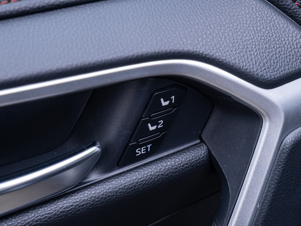 Fahrzeugansicht TOYOTA RAV4 2.5 Plug-in Hybrid 4x4 - Bild 44