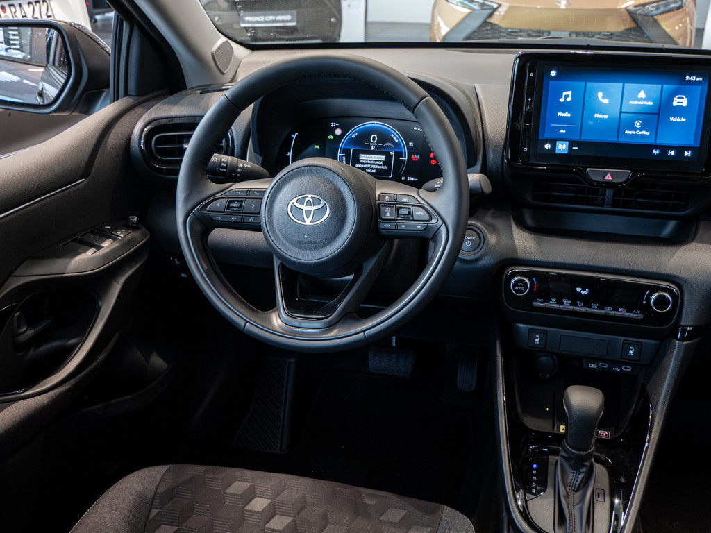 Fahrzeugansicht TOYOTA Yaris 1.5 Hybrid Teamplayer - Bild 6