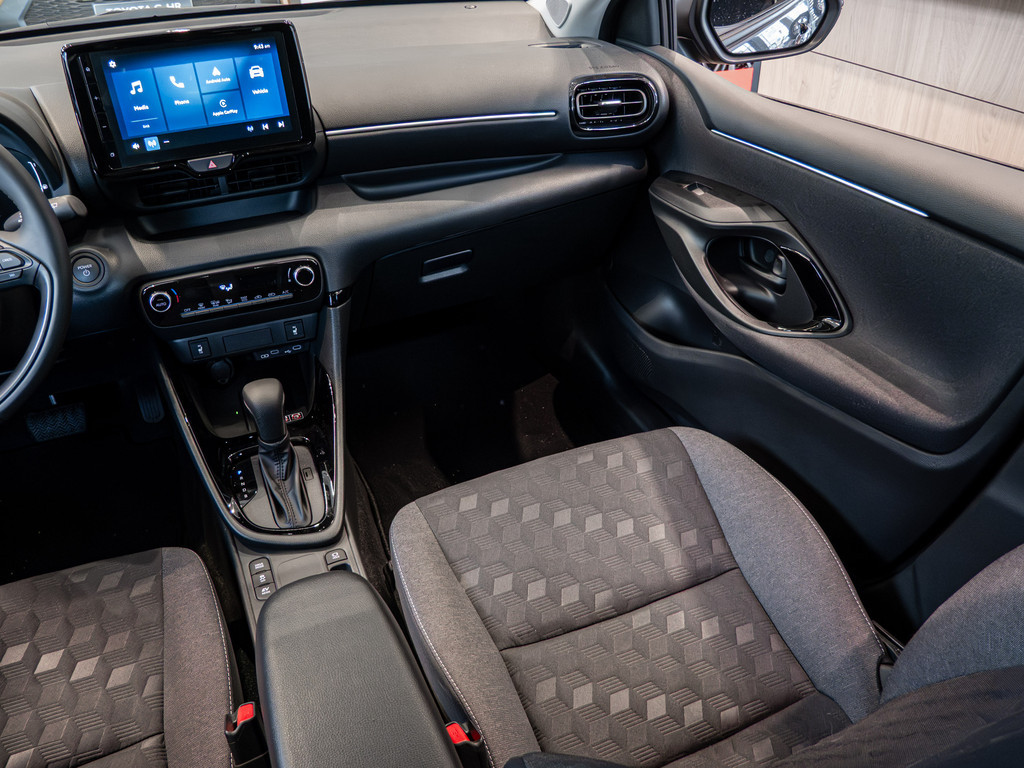 Fahrzeugansicht TOYOTA Yaris 1.5 Hybrid Teamplayer - Bild 7
