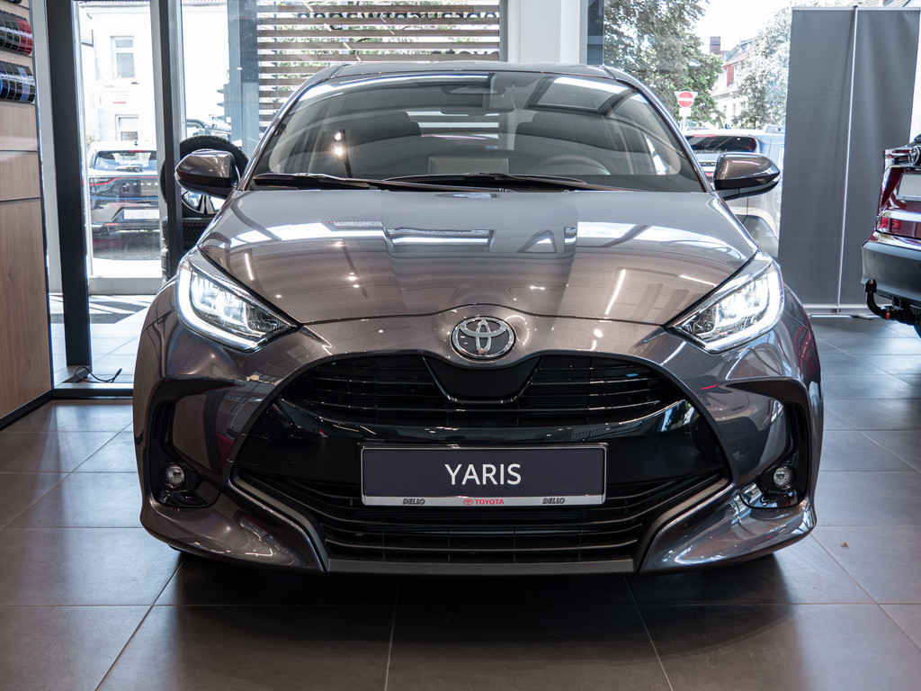 Fahrzeugansicht TOYOTA Yaris 1.5 Hybrid Teamplayer - Bild 12