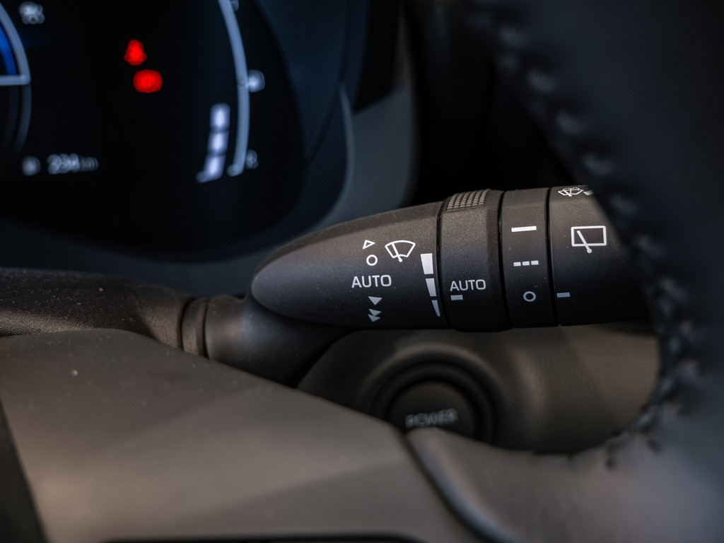 Fahrzeugansicht TOYOTA Yaris 1.5 Hybrid Teamplayer - Bild 21