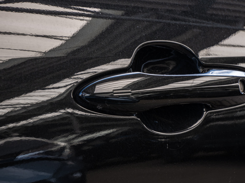 Fahrzeugansicht TOYOTA C-HR 2.0 Hybrid Team D - Bild 2