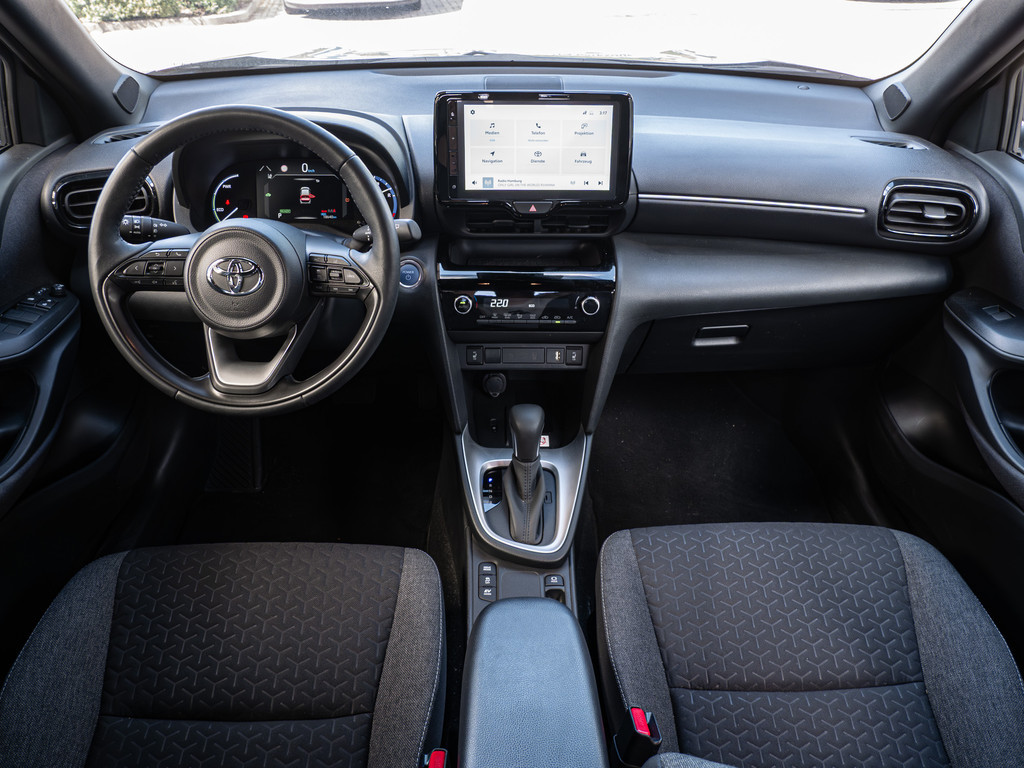 Fahrzeugansicht TOYOTA C-HR 2.0 Hybrid Team D - Bild 6