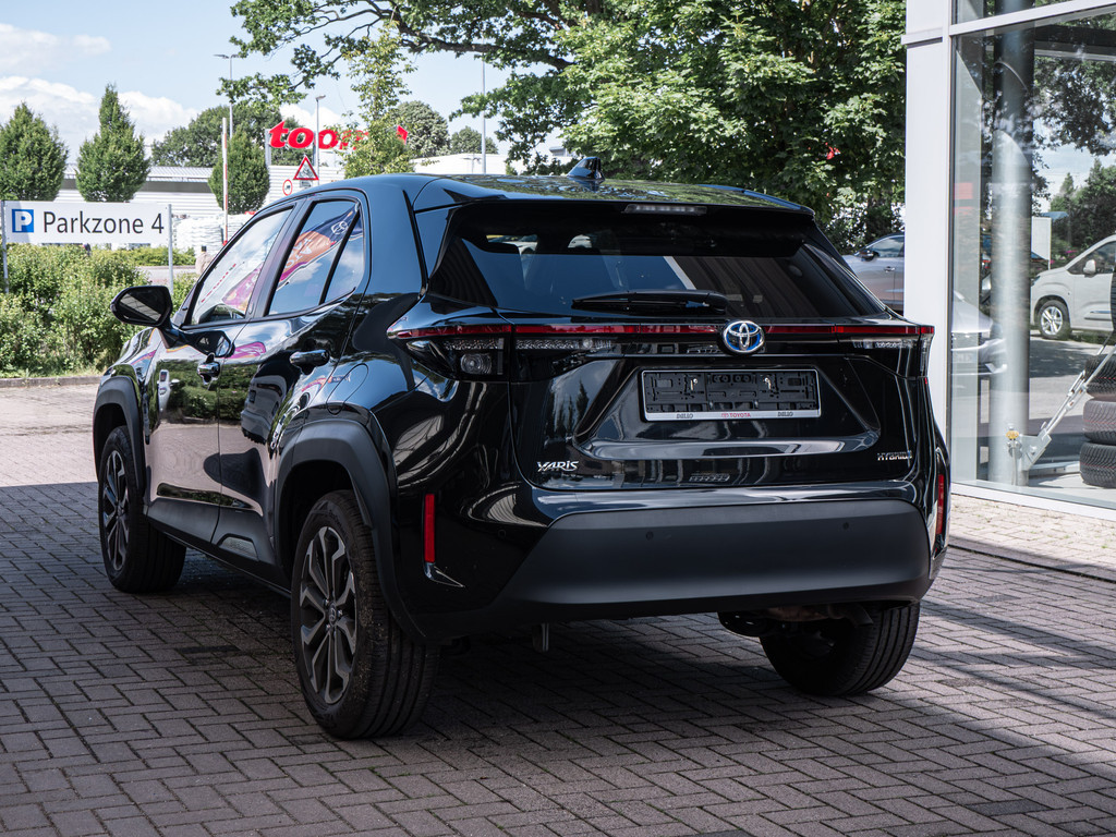 Fahrzeugansicht TOYOTA C-HR 2.0 Hybrid Team D - Bild 40