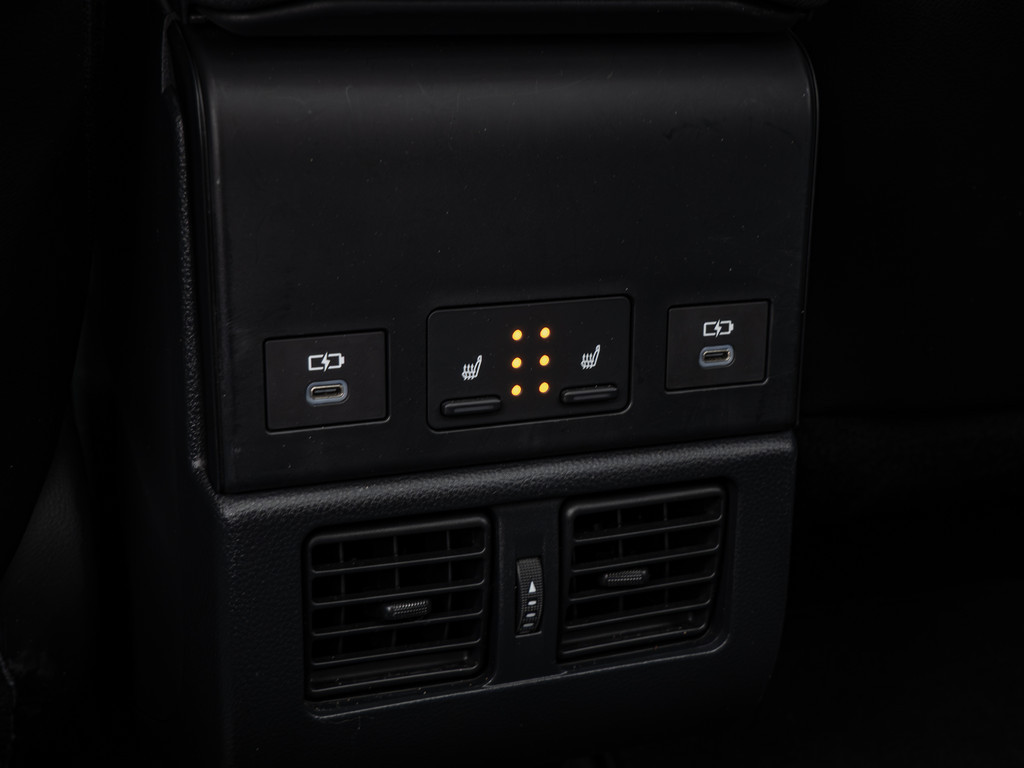 Fahrzeugansicht TOYOTA bZ4X Lounge - Bild 7