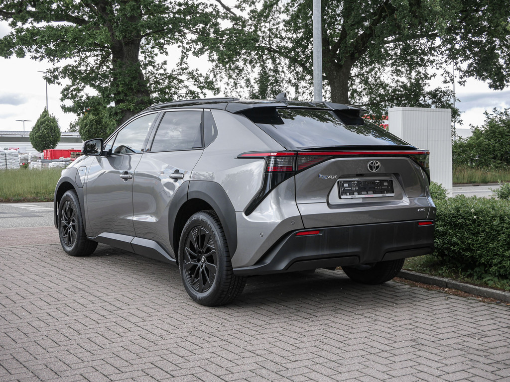Fahrzeugansicht TOYOTA bZ4X Lounge - Bild 34
