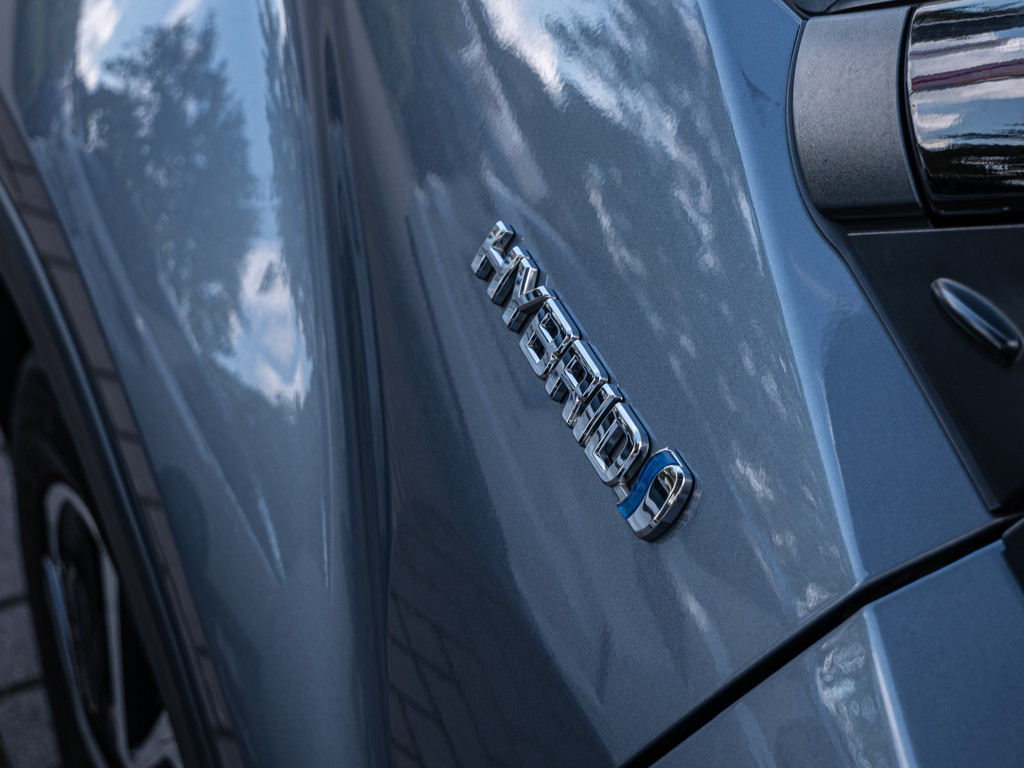 Fahrzeugansicht TOYOTA C-HR 2.0 Hybrid Team D - Bild 5